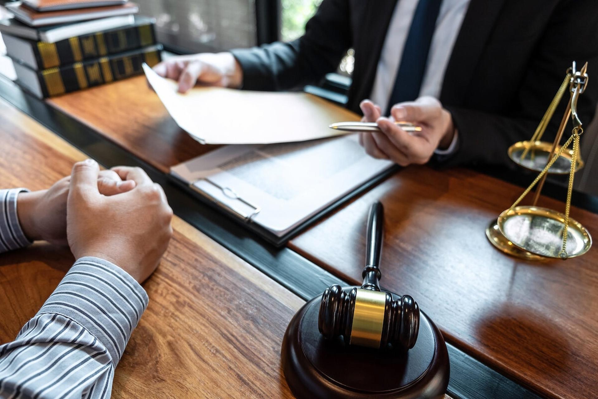 Red Flags in the Workplace: When to Call a Lawyer